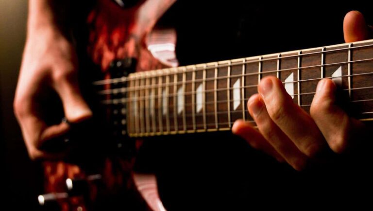 58 Easy & Cool Guitar Riffs for Beginner Rock Stars